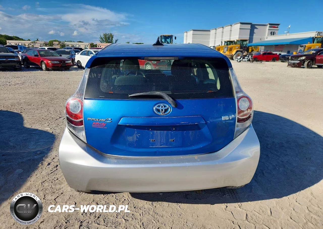 2012 Toyota Prius C Two VIN:JTDKDTB38C1009288 - 6