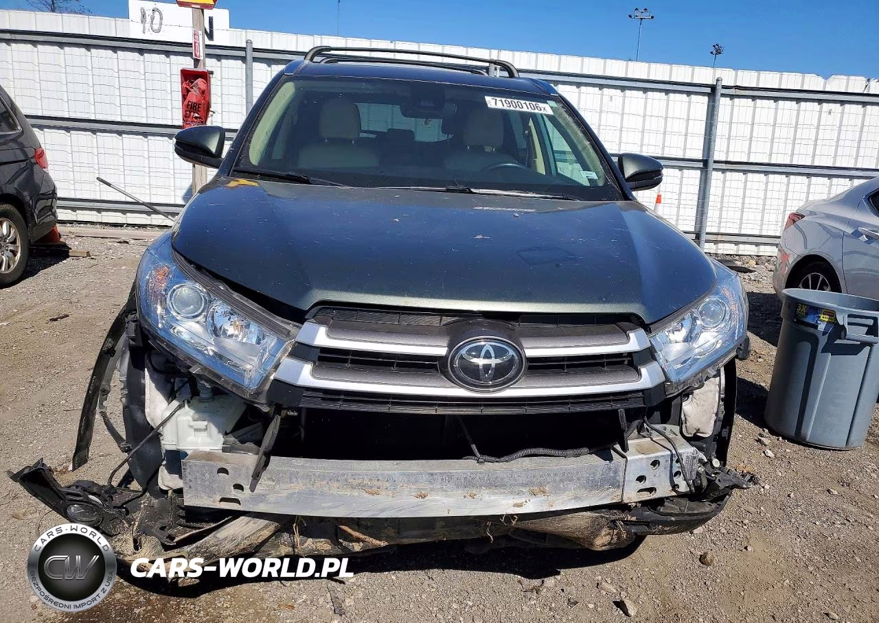 2018 Toyota Highlander Xle VIN:5TDJZRFH2JS805654 - 5