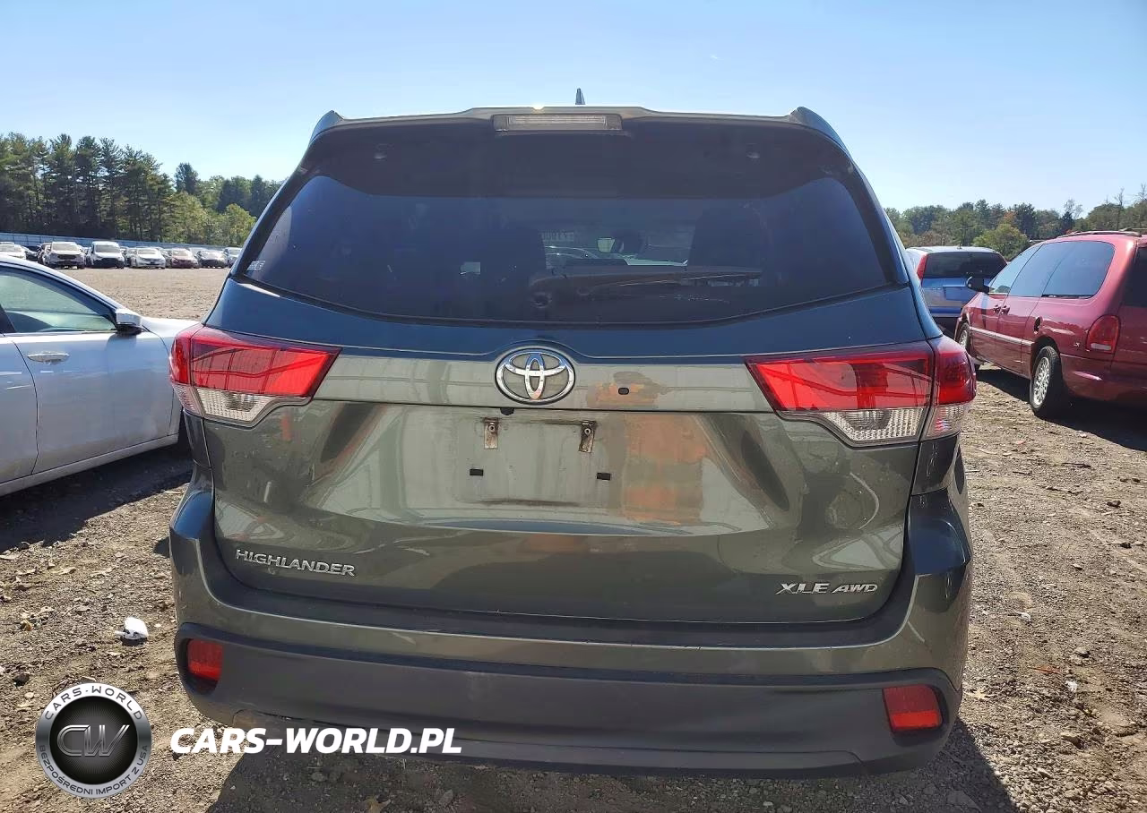 2018 Toyota Highlander Xle VIN:5TDJZRFH2JS805654 - 6