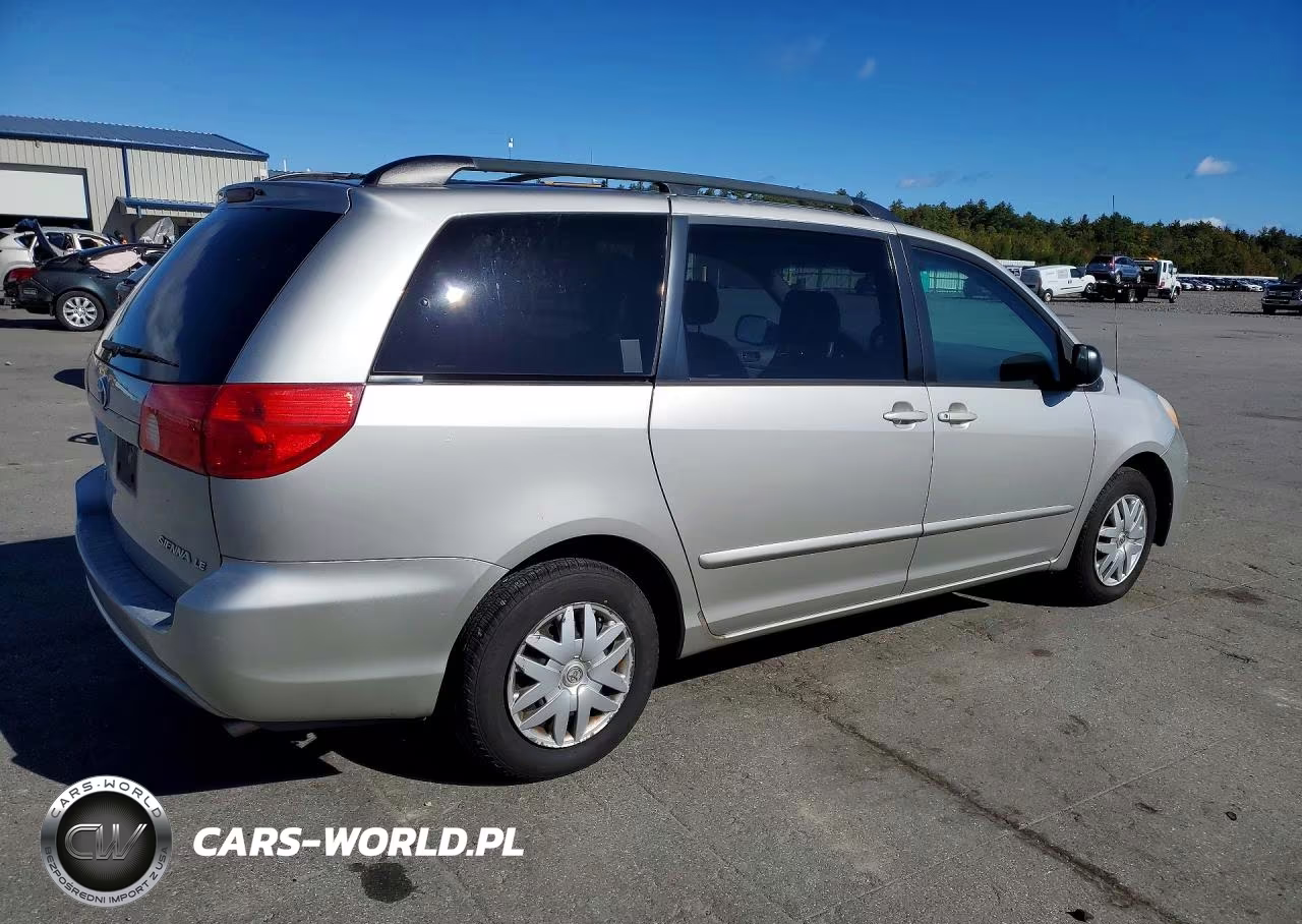 2007 Toyota Sienna Le 7-Passenger VIN:5TDZK23C97S033945 - 3