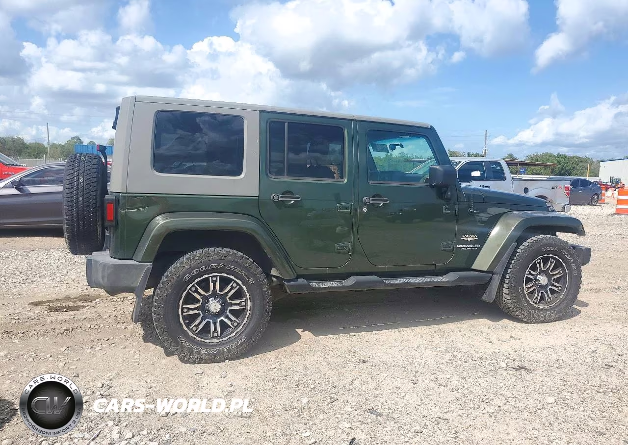 2008 Jeep Wrangler Unlimited Sahara VIN:1J4GA59138L537650 - 3