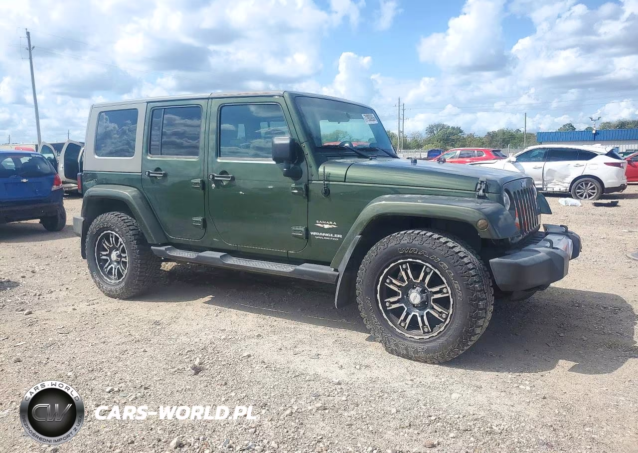 2008 Jeep Wrangler Unlimited Sahara VIN:1J4GA59138L537650 - 4