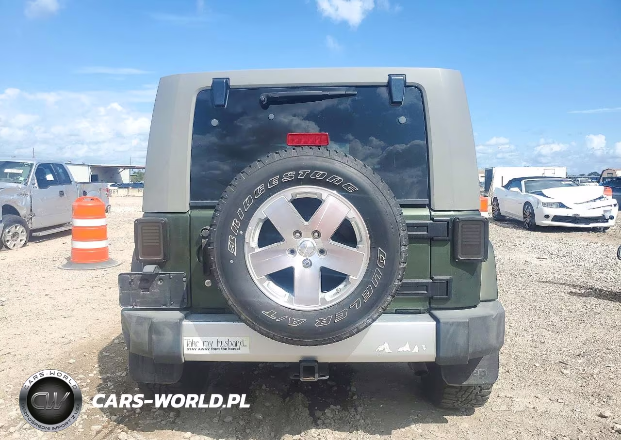 2008 Jeep Wrangler Unlimited Sahara VIN:1J4GA59138L537650 - 6
