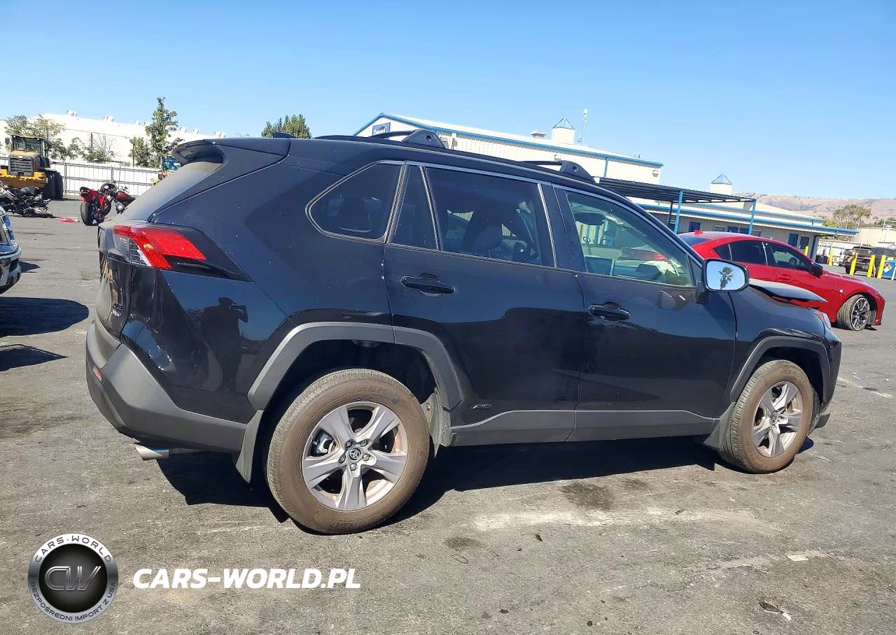 2025 Toyota Rav4 Hybrid Xle VIN:JTMRWRFV9SJ077380 - 3