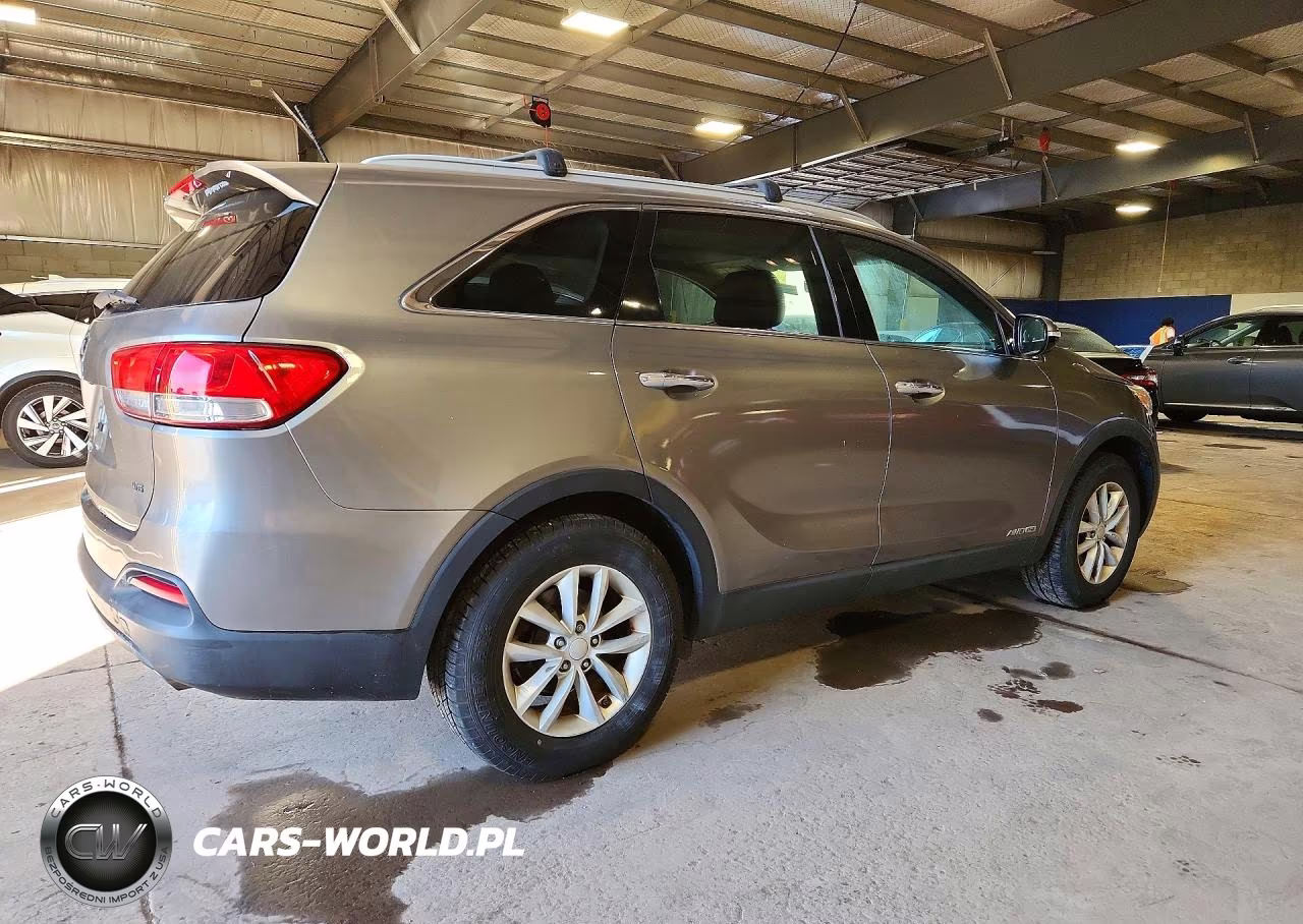 2016 Kia Sorento Lx V6 VIN:5XYPGDA58GG174608 - 3