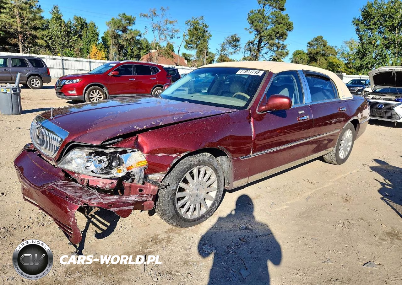 2004 Lincoln Town Car Executive VIN:1LNHM81W54Y614022 - 1