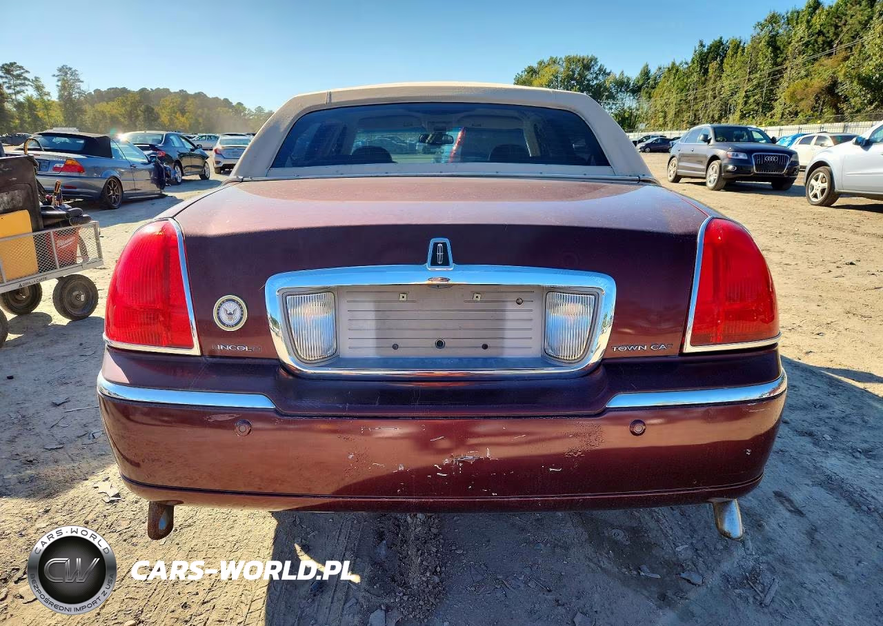2004 Lincoln Town Car Executive VIN:1LNHM81W54Y614022 - 6