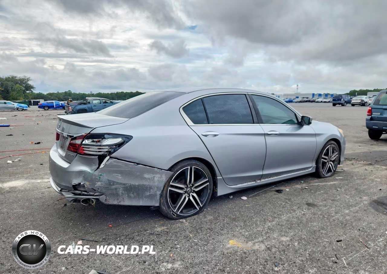 2017 Honda Accord Sport VIN:1HGCR2F5XHA141540 - 3