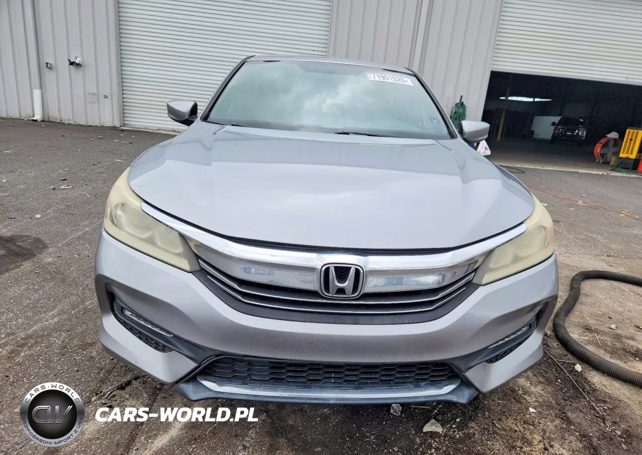 2017 Honda Accord Sport VIN:1HGCR2F5XHA141540 - 5