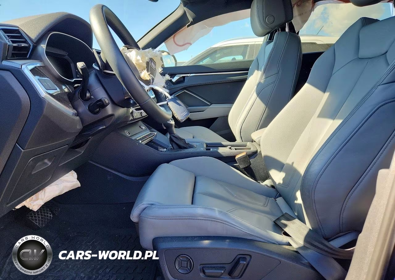 2025 Audi Q3 Premium S Line 45 VIN:WA1DECF3XS1023038 - 7