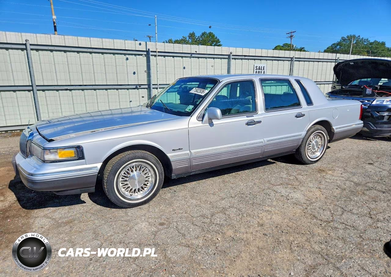1997 Lincoln Town Car Signature