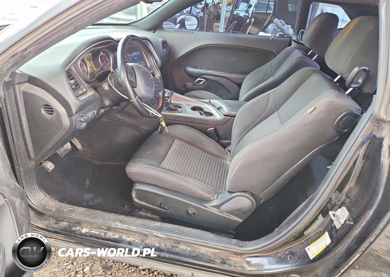 2019 Dodge Challenger Sxt VIN:2C3CDZAG4KH669196 - 7