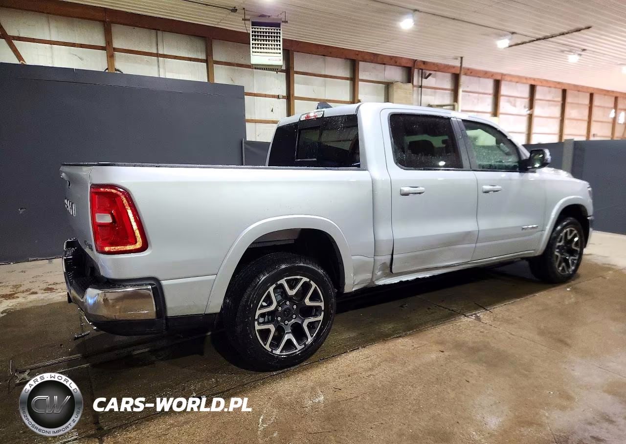 2027 Ram 1500 Laramie VIN:1C6SRFJP4VN579413 - 3