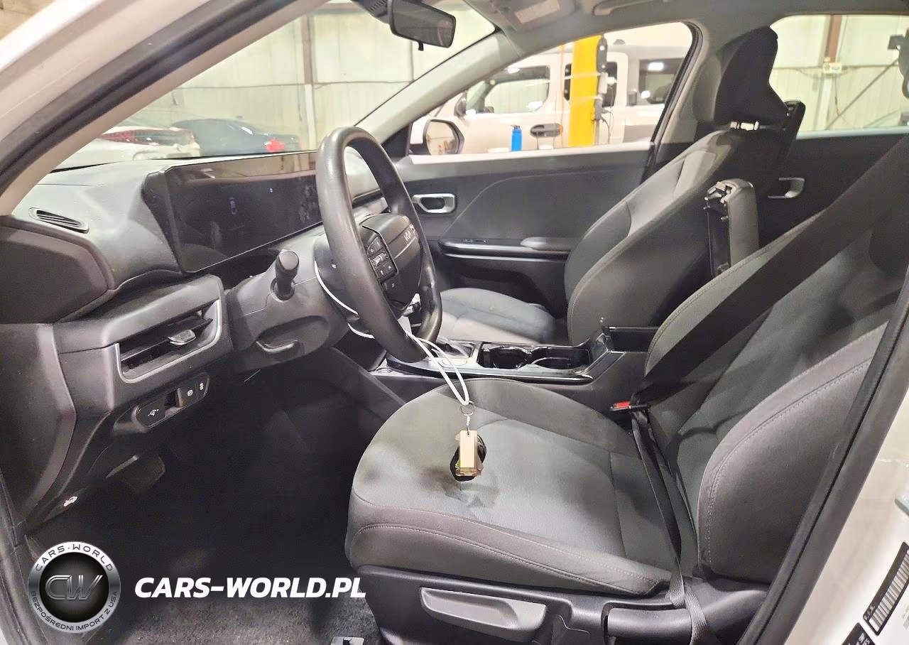 2025 Kia K4 Lx VIN:3KPFT4DE8SE099501 - 7
