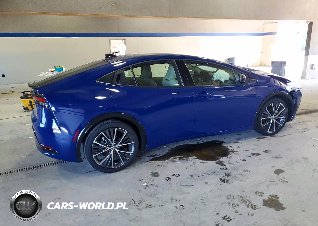 2026 Toyota Prius Xle VIN:JTDACAAU7T3071508 - 3