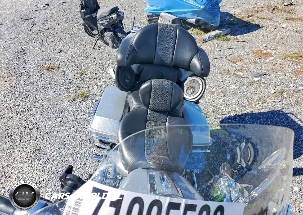 2009 Harley-Davidson Flhtcuse4 VIN:1HD1PR8179Y955859 - 5