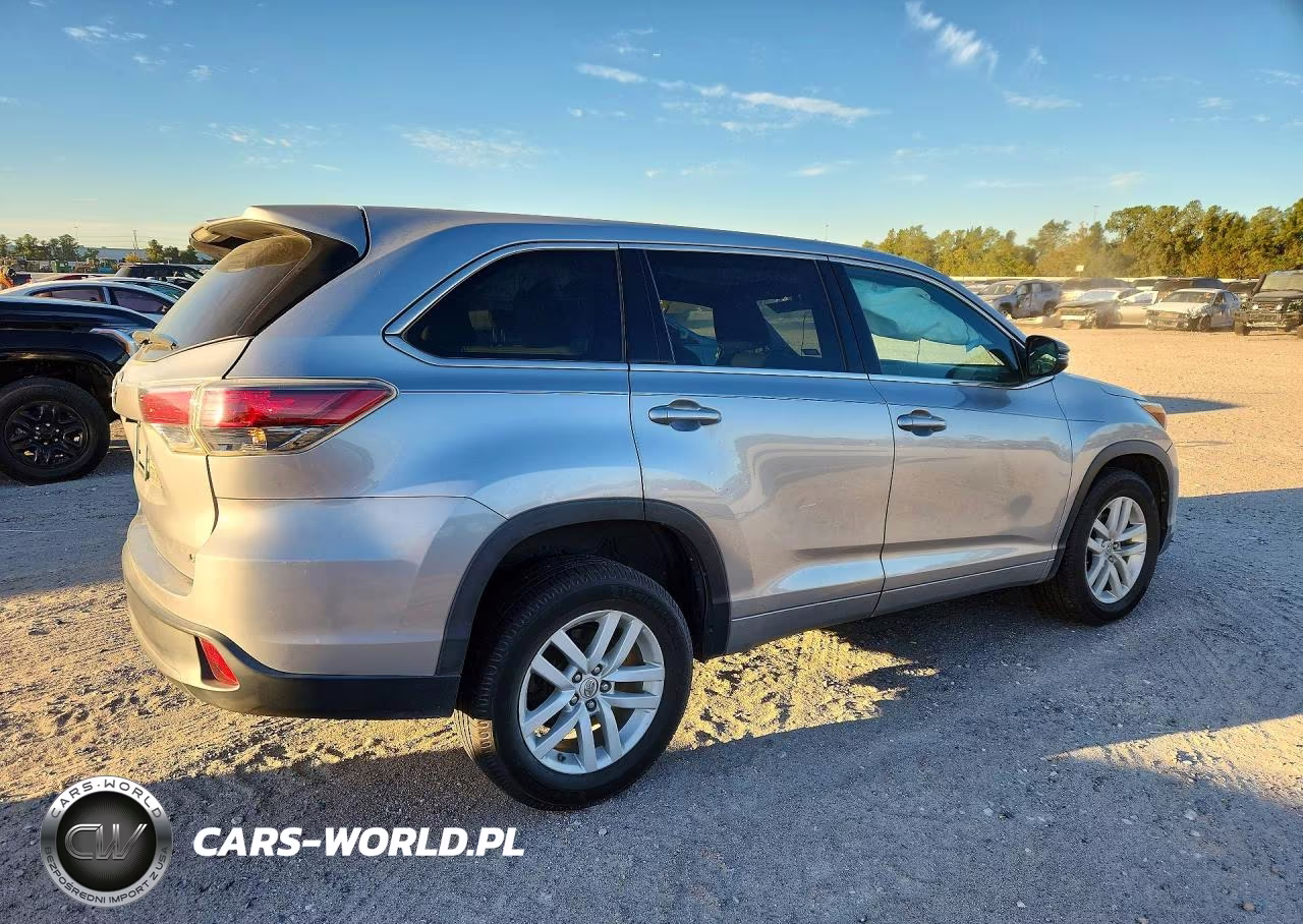 2015 Toyota Highlander Le VIN:5TDZKRFH3FS064221 - 3