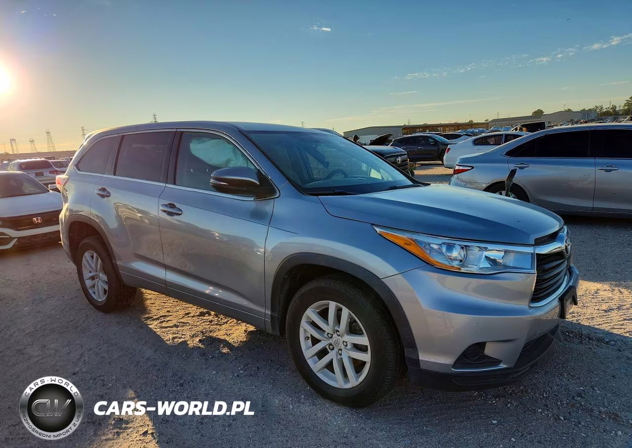 2015 Toyota Highlander Le VIN:5TDZKRFH3FS064221 - 4