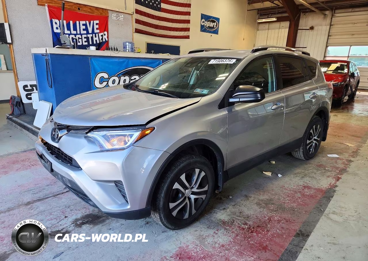 2017 Toyota Rav4 Le VIN:2T3BFREV6HW561424 - 1