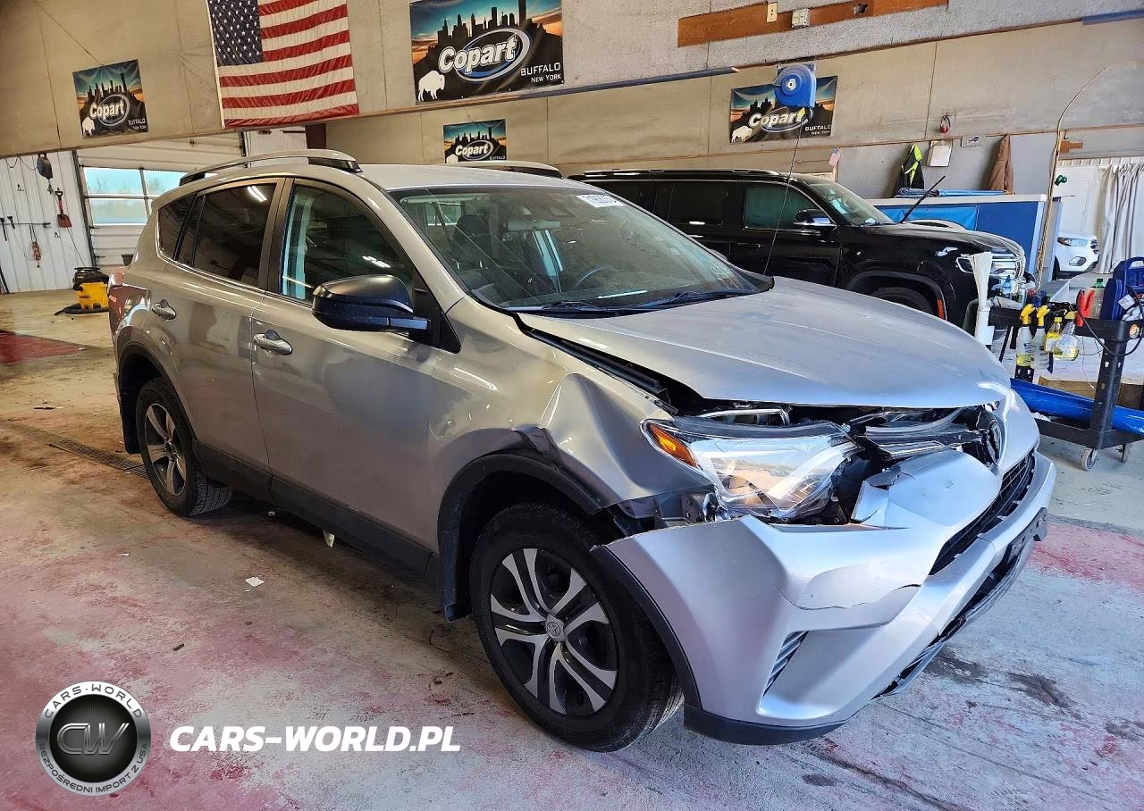 2017 Toyota Rav4 Le VIN:2T3BFREV6HW561424 - 4