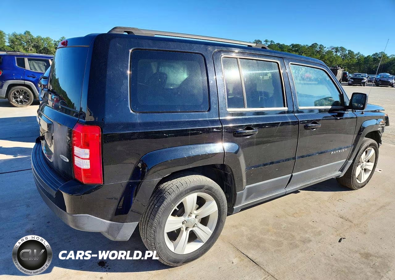 2012 Jeep Patriot Latitude VIN:1C4NJPFB5CD542163 - 3