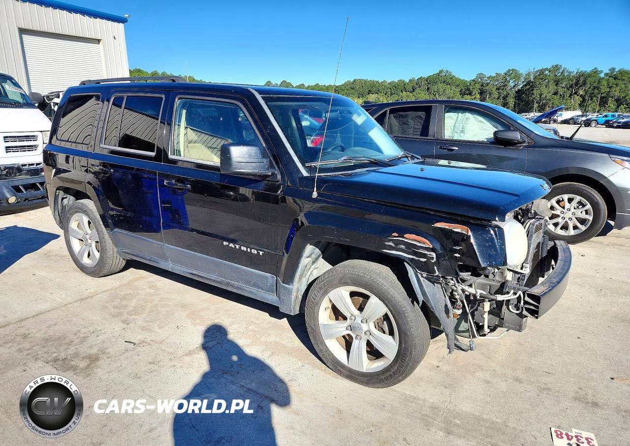 2012 Jeep Patriot Latitude VIN:1C4NJPFB5CD542163 - 4