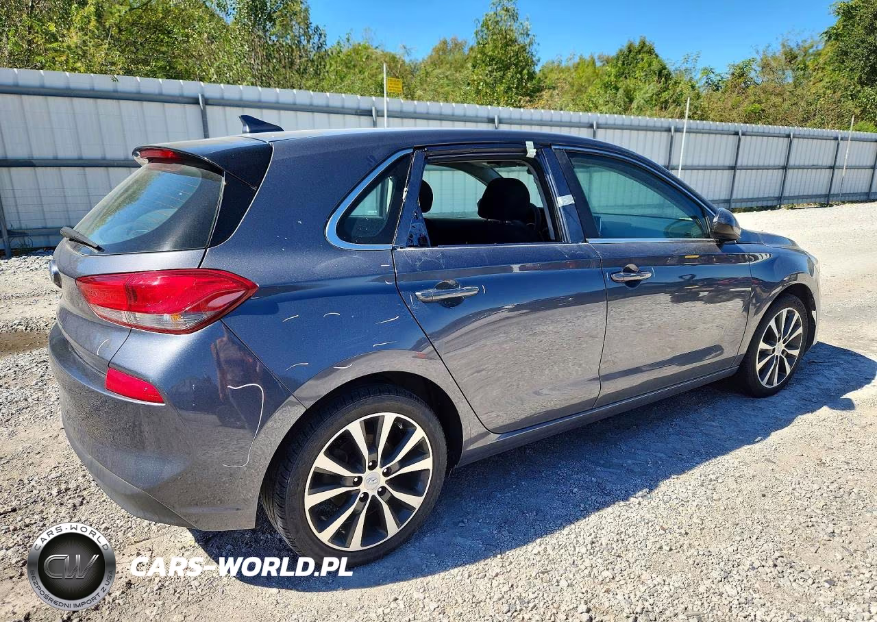 2018 Hyundai Elantra Gt Base VIN:KMHH35LEXJU077351 - 3
