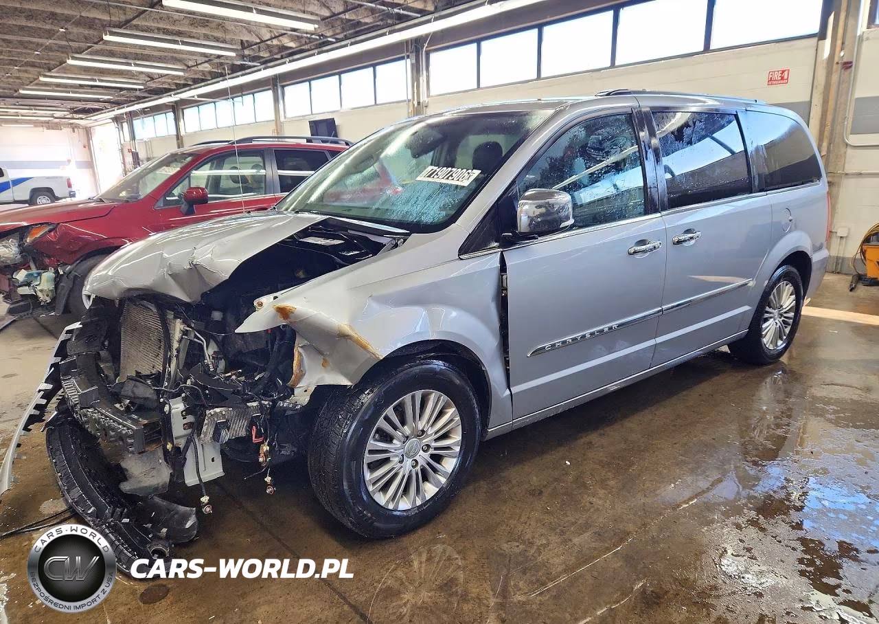 2015 Chrysler Town & Country Touring L VIN:2C4RC1CG0FR554585 - 1