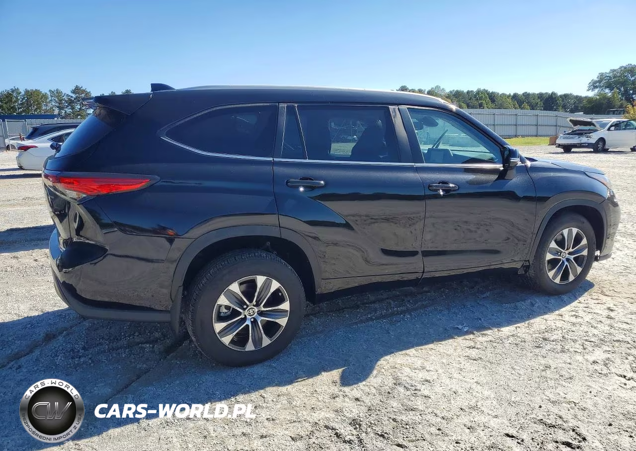 2023 Toyota Highlander Xle VIN:5TDKDRBH8PS007936 - 3