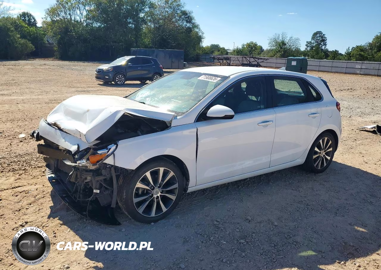 2018 Hyundai Elantra Gt Base VIN:KMHH35LE1JU032072 - 1