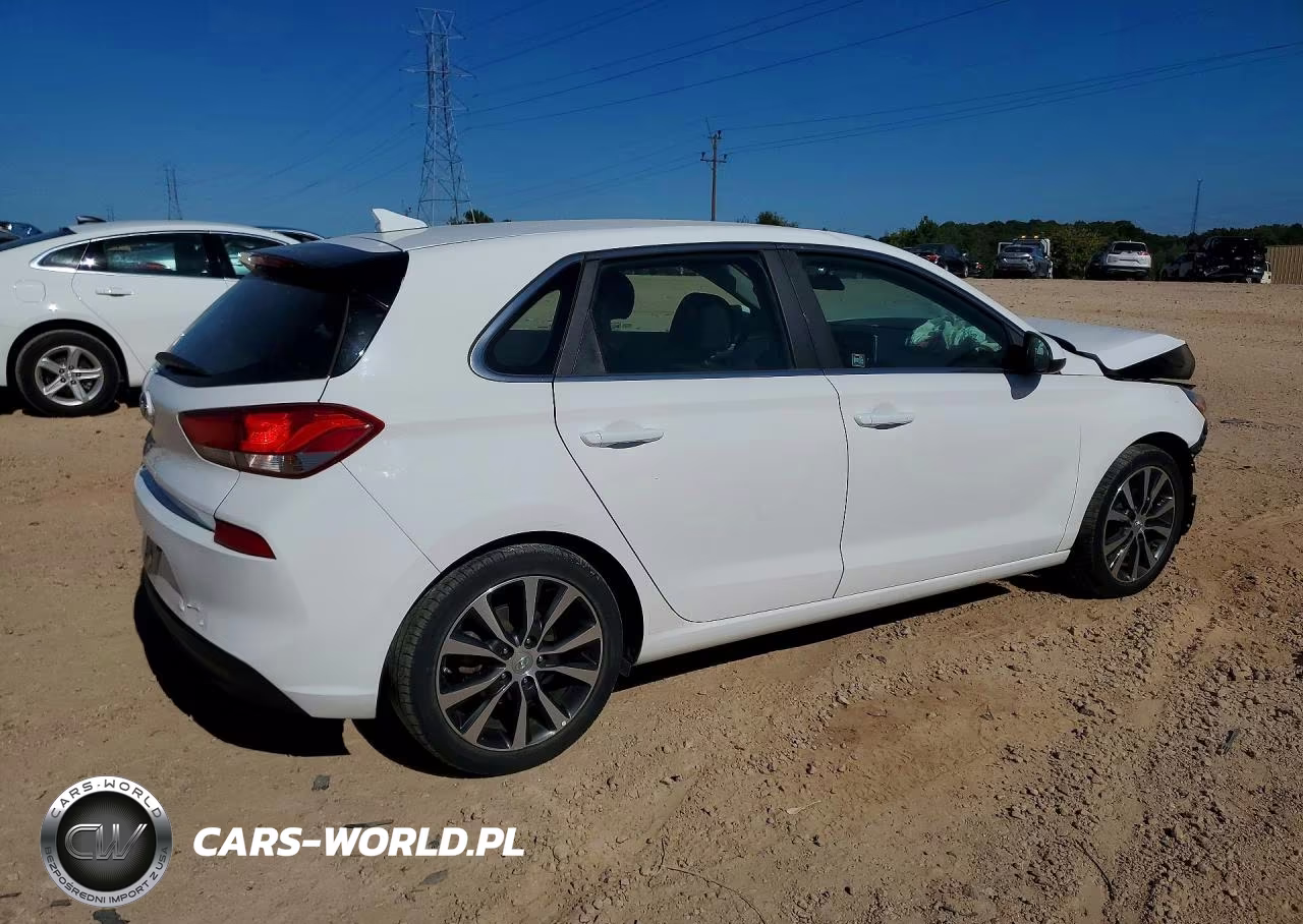 2018 Hyundai Elantra Gt Base VIN:KMHH35LE1JU032072 - 3