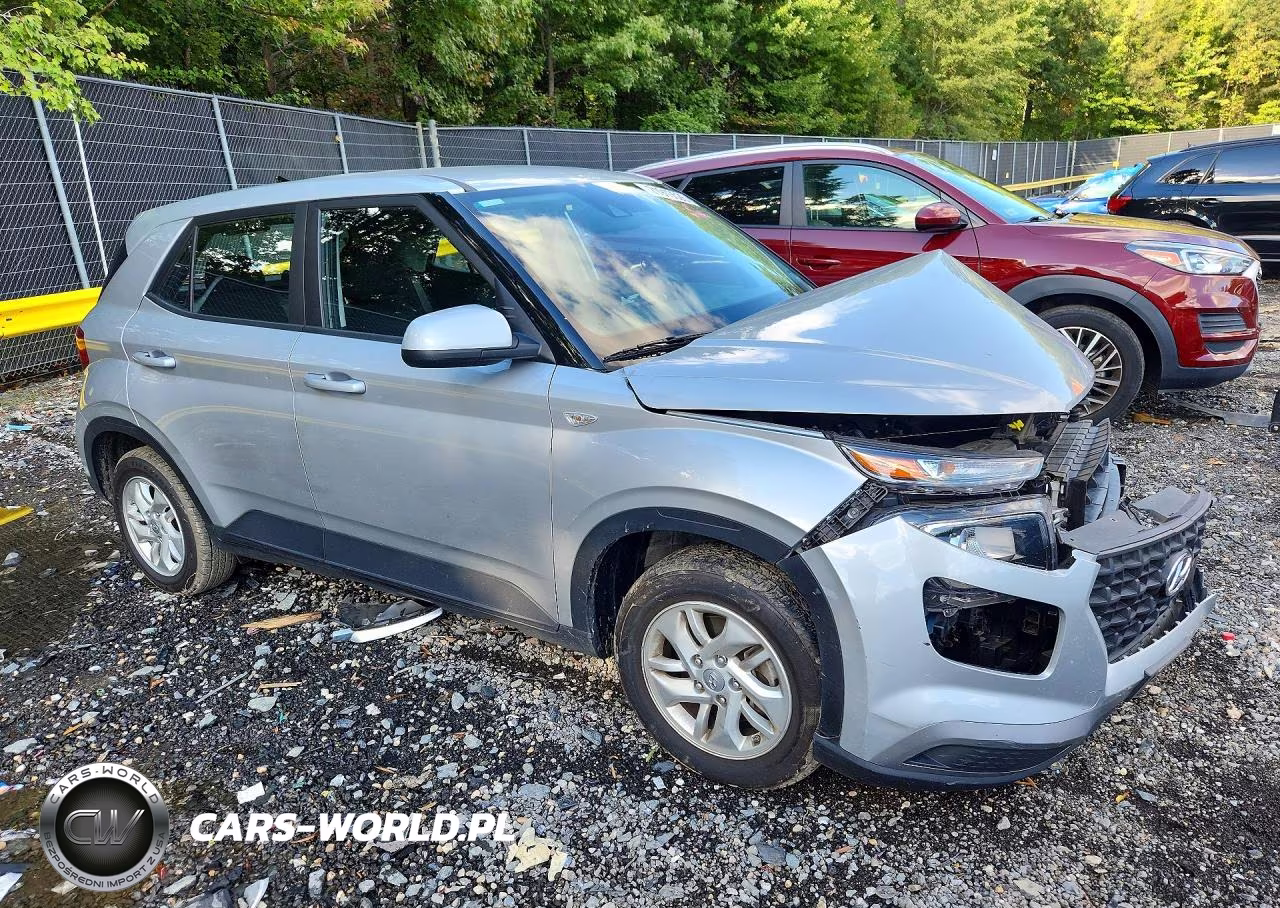 2022 Hyundai Venue Se VIN:KMHRB8A35NU180855 - 4