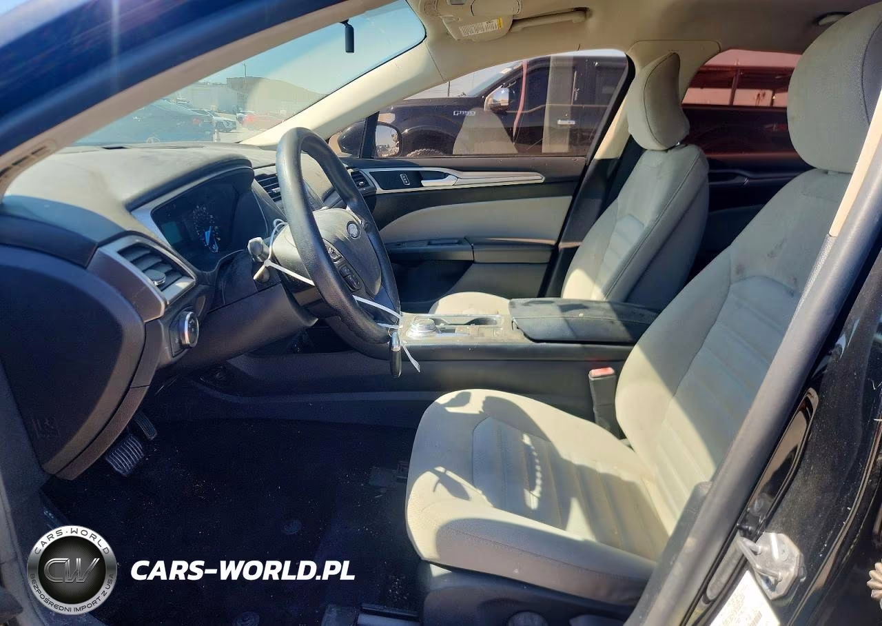 2017 Ford Fusion S VIN:3FA6P0G79HR335154 - 7