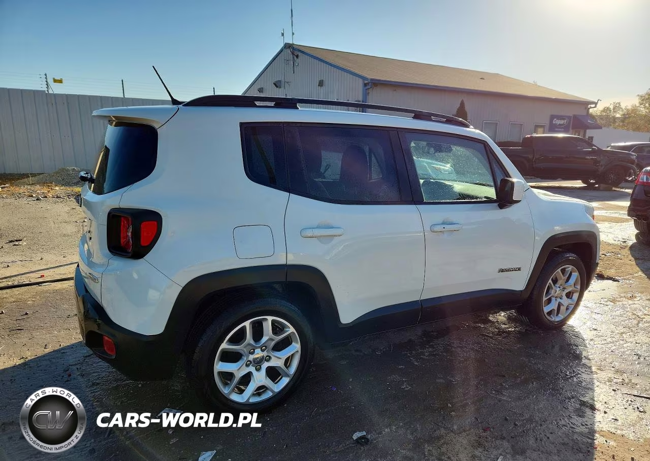 2016 Jeep Renegade Latitude VIN:ZACCJABTXGPC45867 - 3