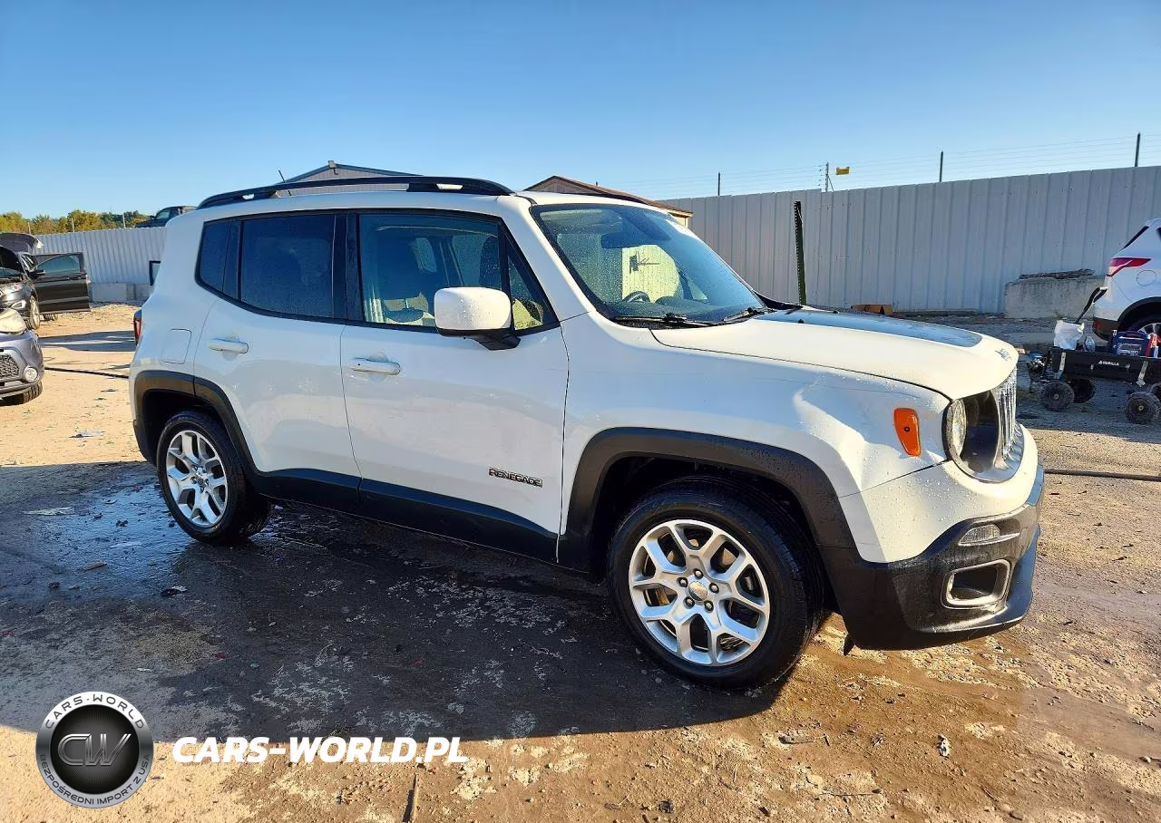 2016 Jeep Renegade Latitude VIN:ZACCJABTXGPC45867 - 4