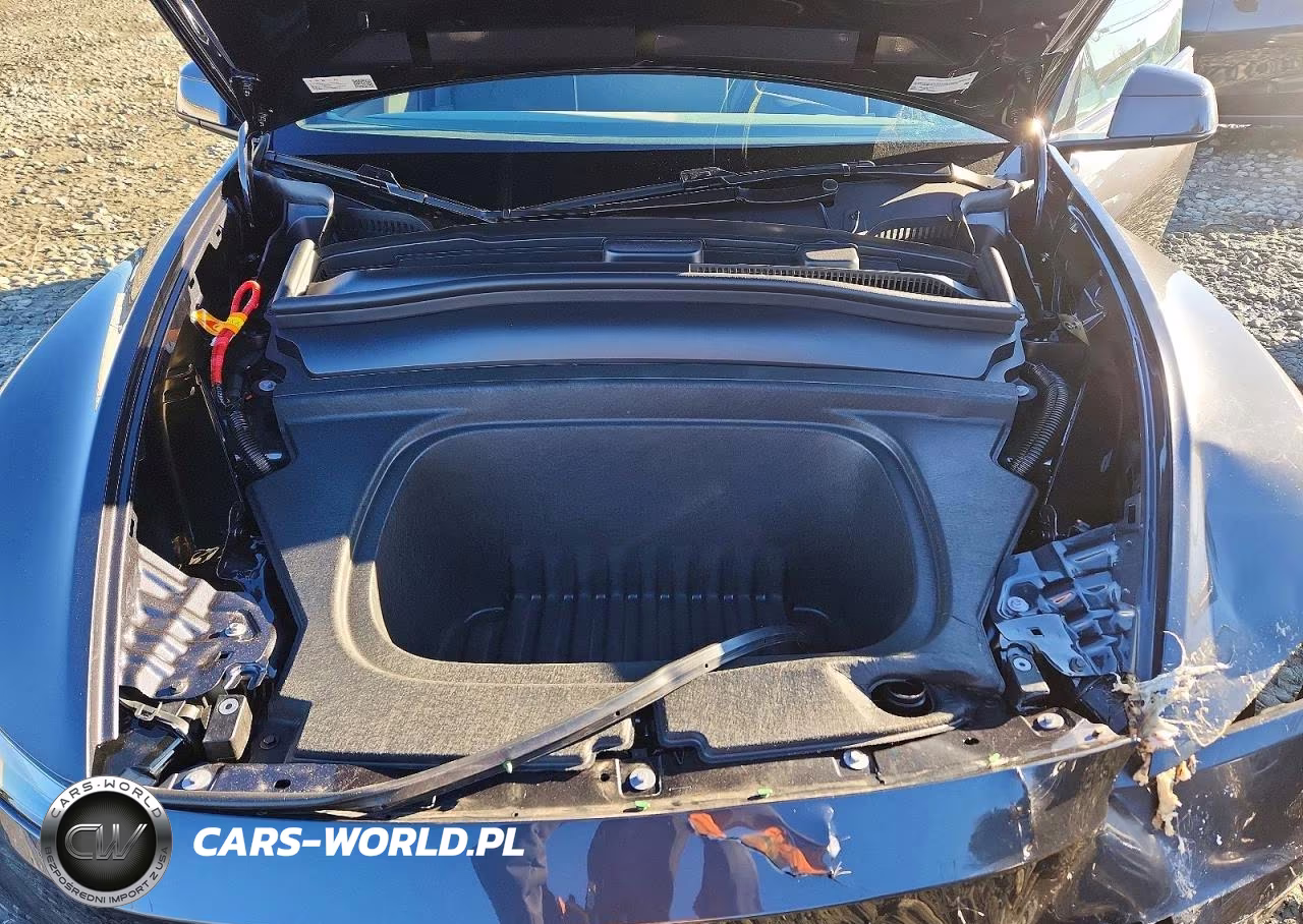 2026 Tesla Model Y VIN:7SAYGDED1TF695373 - 11