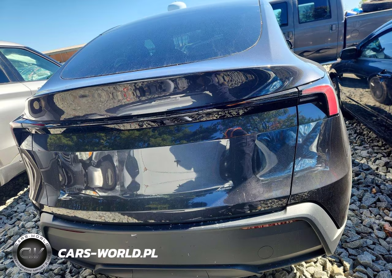 2026 Tesla Model Y VIN:7SAYGDED1TF695373 - 6