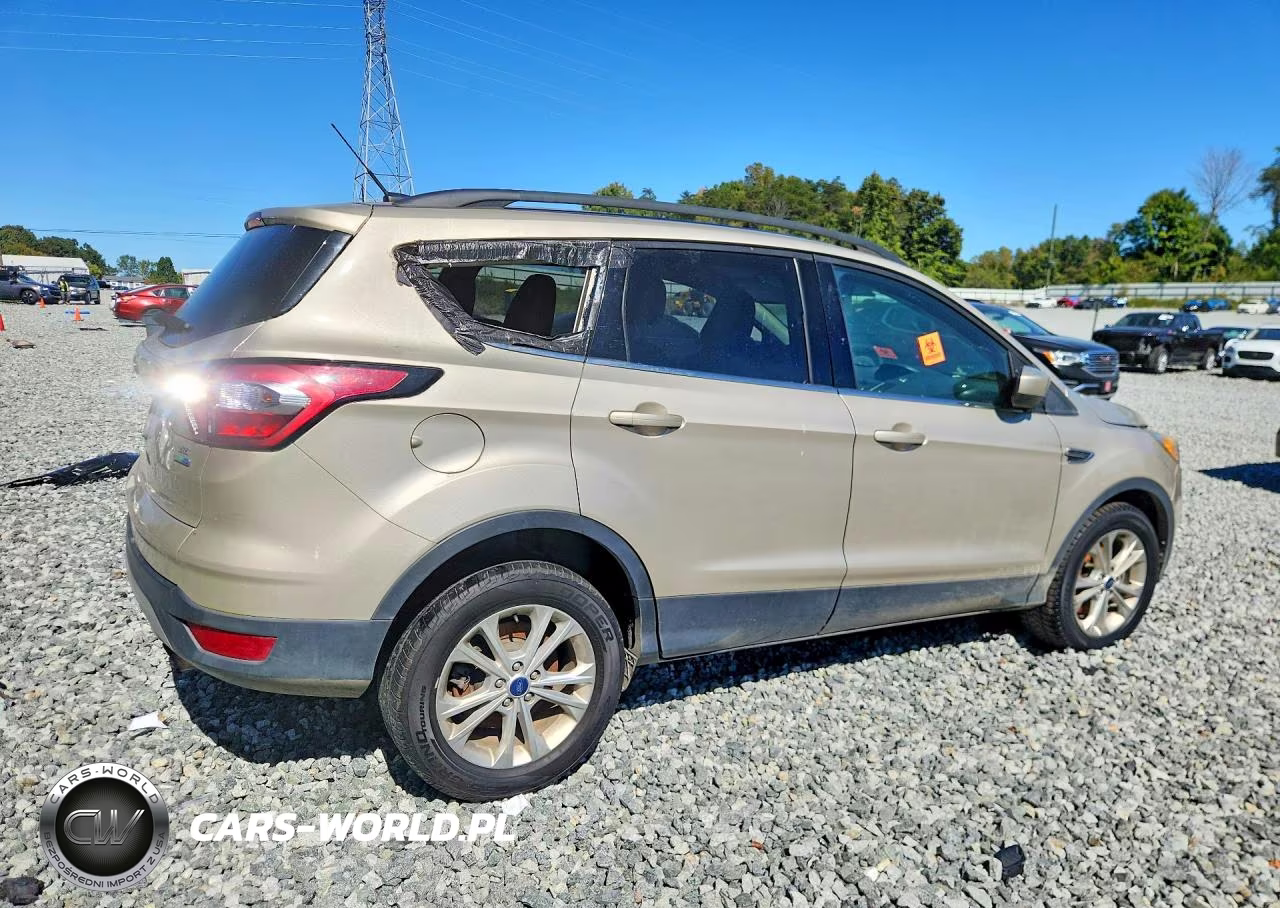 2018 Ford Escape Se VIN:1FMCU9GD4JUA88572 - 3