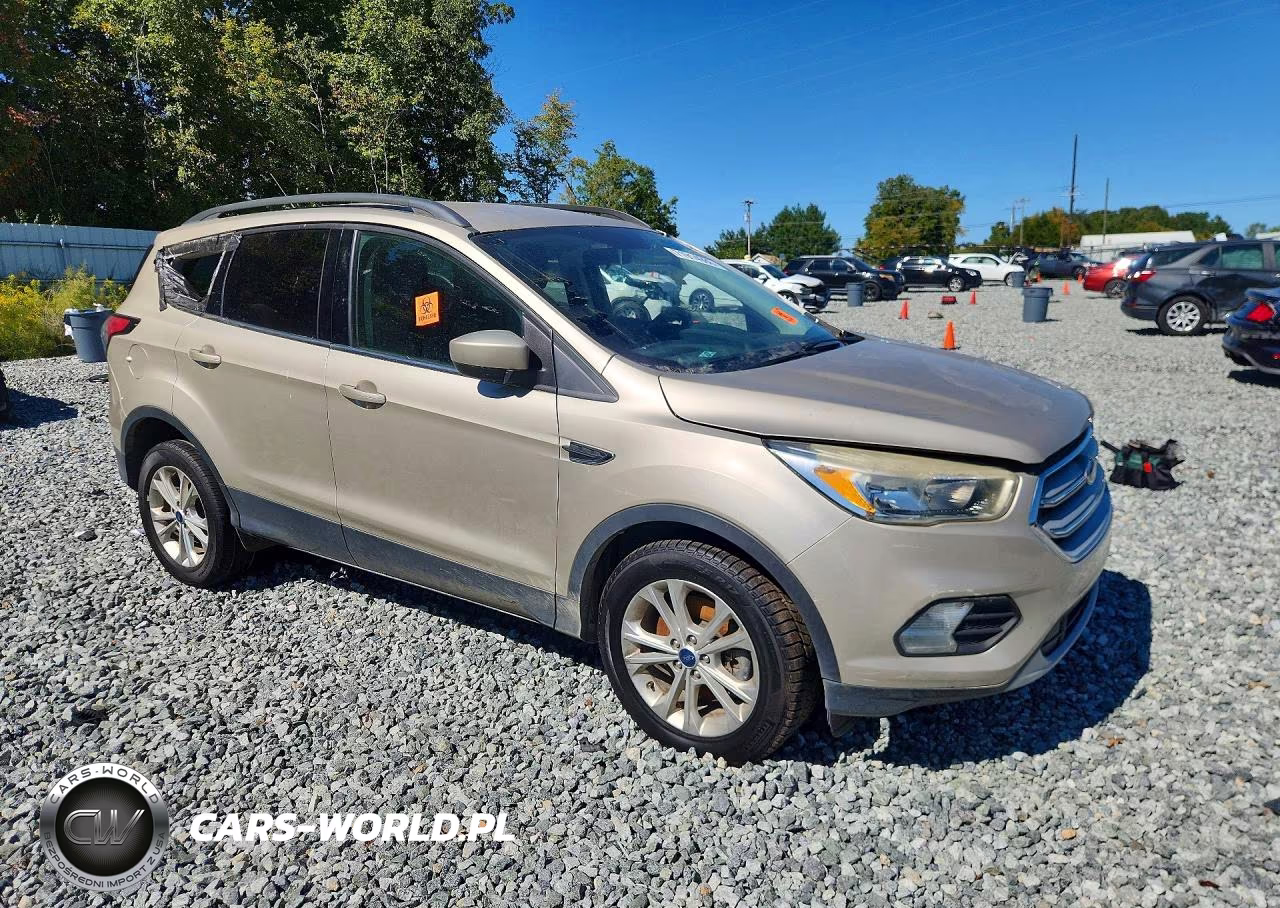 2018 Ford Escape Se VIN:1FMCU9GD4JUA88572 - 4