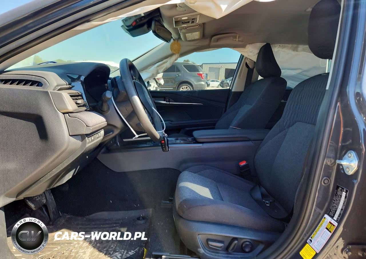 2025 Toyota Camry Le VIN:4T1DAACK6SU202902 - 7