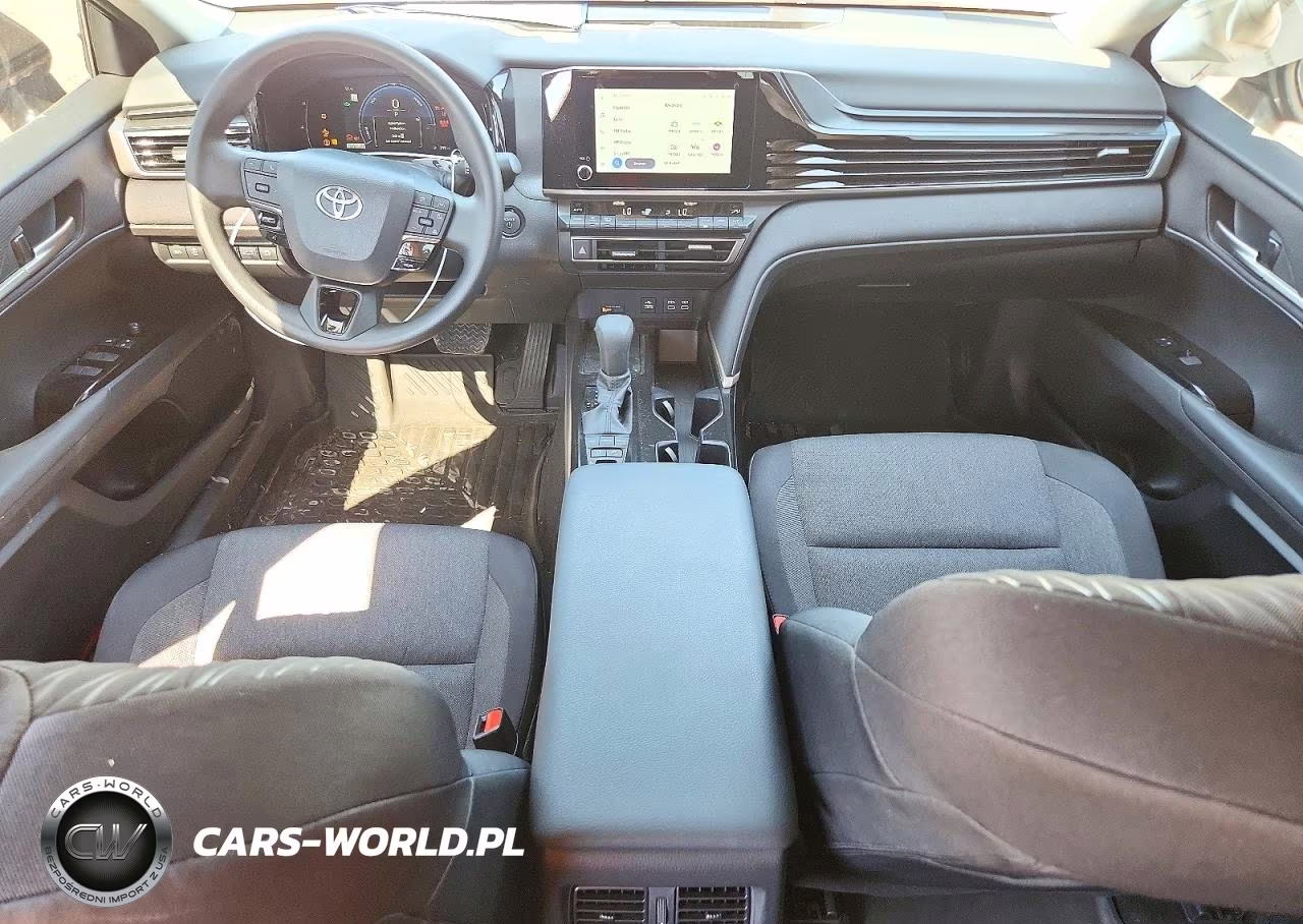 2025 Toyota Camry Le VIN:4T1DAACK6SU202902 - 8