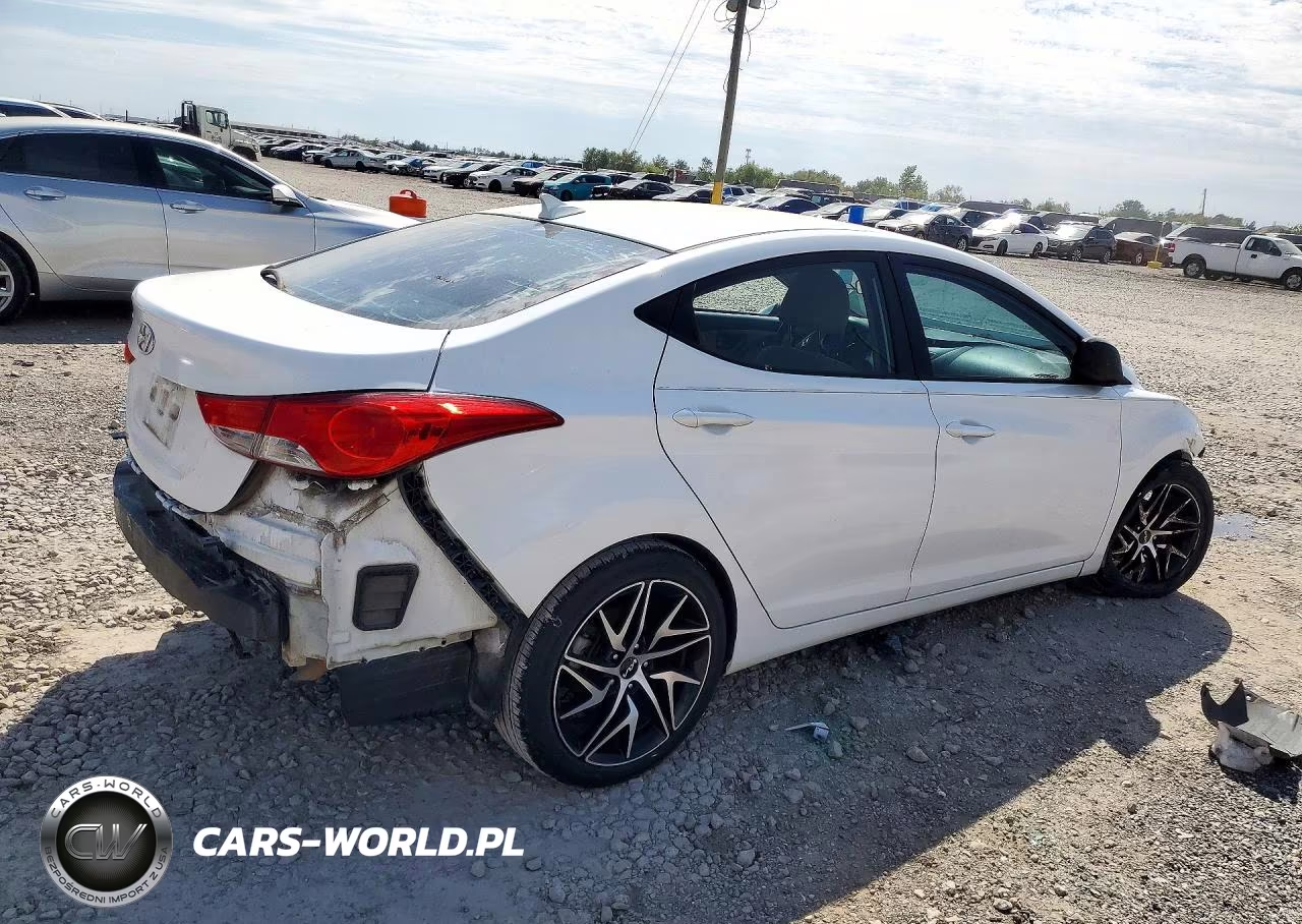 2013 Hyundai Elantra Gls VIN:5NPDH4AE9DH335827 - 3