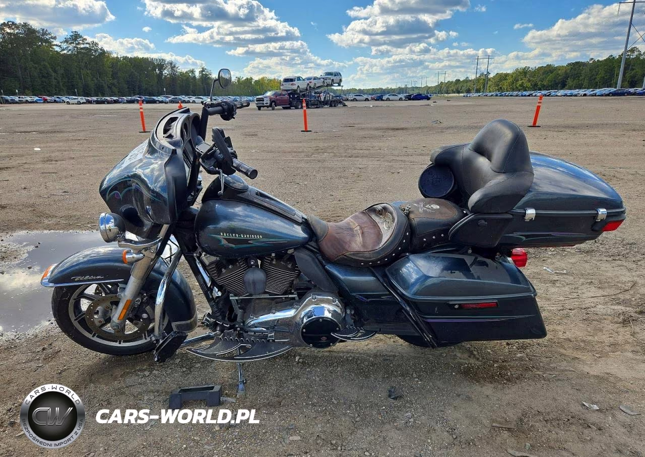 2015 Harley-Davidson Flhtcu Ultra Classic Electra Glide VIN:1HD1FCM17FB699940 - 3