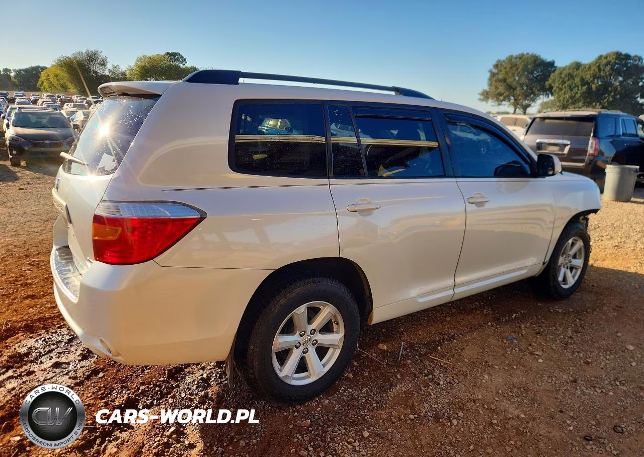 2010 Toyota Highlander Base VIN:5TDBK3EH5AS001355 - 3