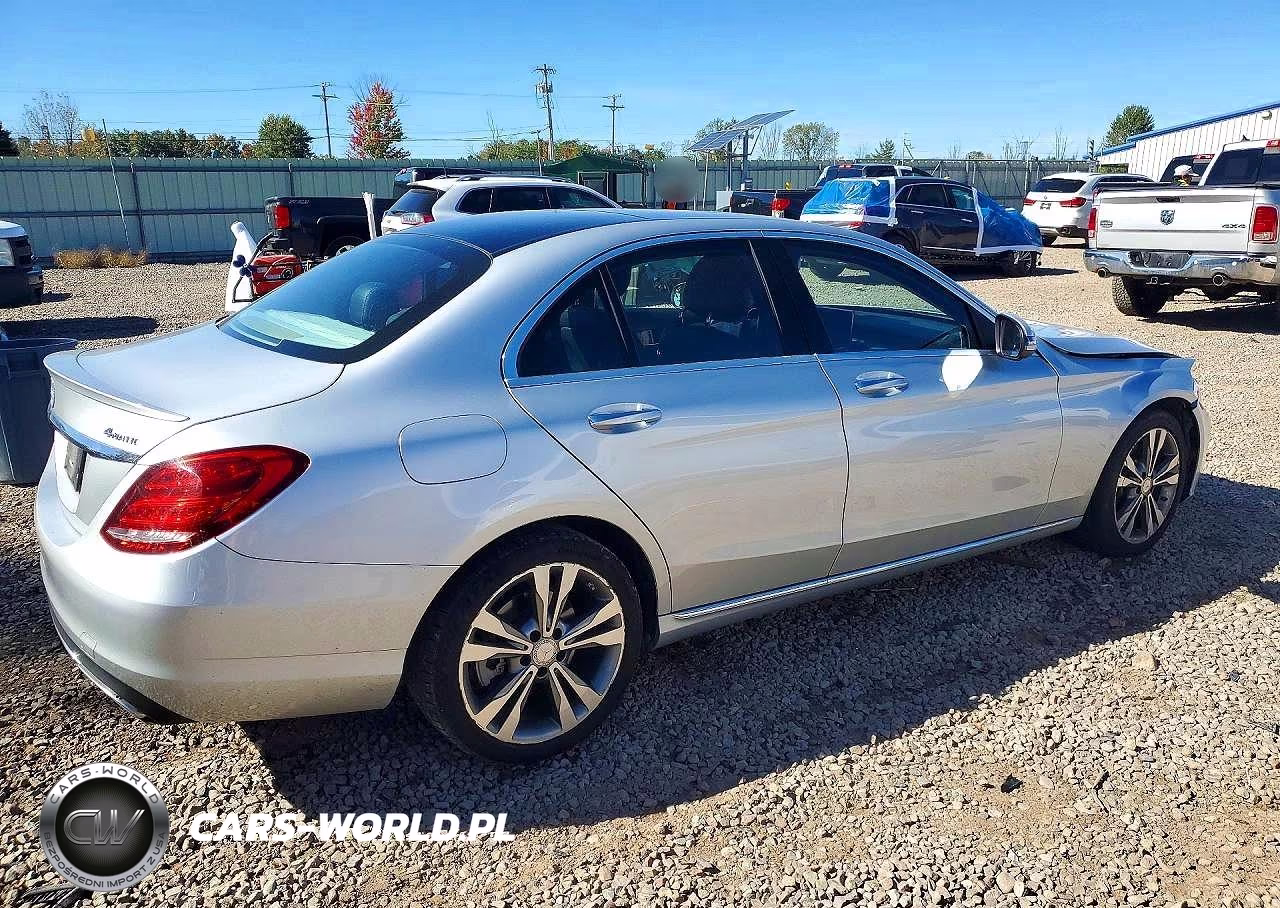 2016 Mercedes-Benz C 300 4Matic VIN:55SWF4KBXGU158970 - 3