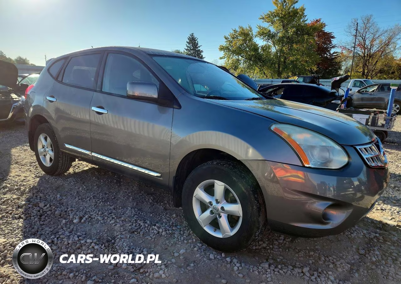 2013 Nissan Rogue S VIN:JN8AS5MV6DW642683 - 4