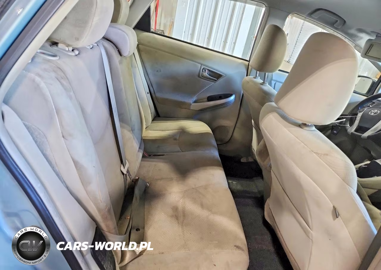 2014 Toyota Prius Two VIN:JTDKN3DU0E1822405 - 11