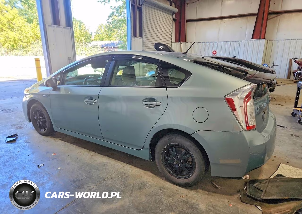 2014 Toyota Prius Two VIN:JTDKN3DU0E1822405 - 2