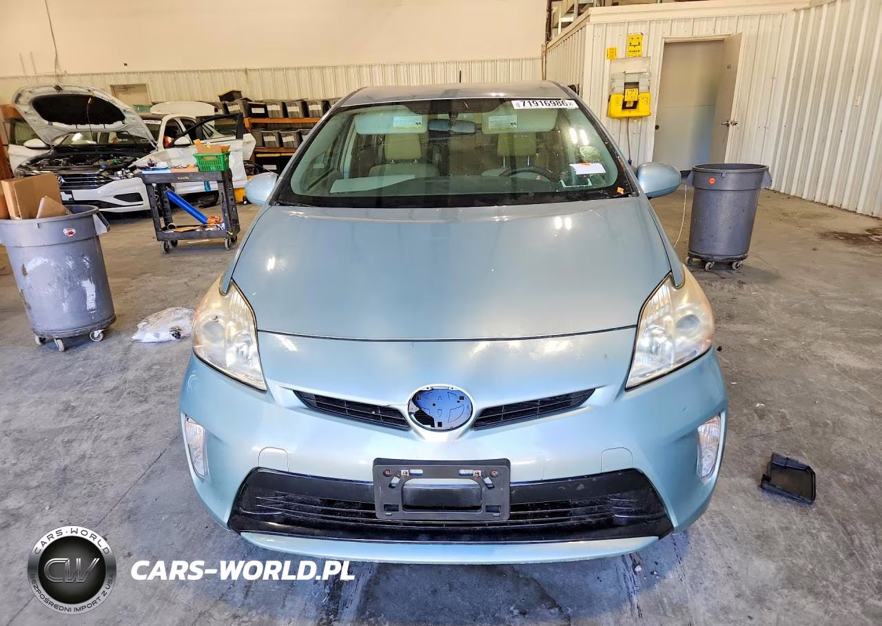 2014 Toyota Prius Two VIN:JTDKN3DU0E1822405 - 5