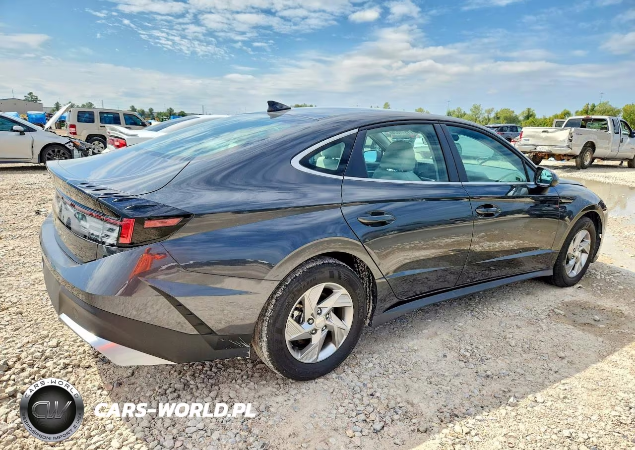 2025 Hyundai Sonata Se VIN:KMHL24JA7SA510702 - 3